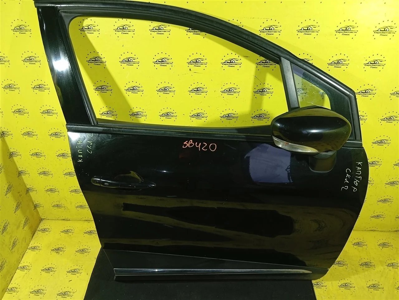 Дверь Renault Kaptur 801001400R J5, передняя правая