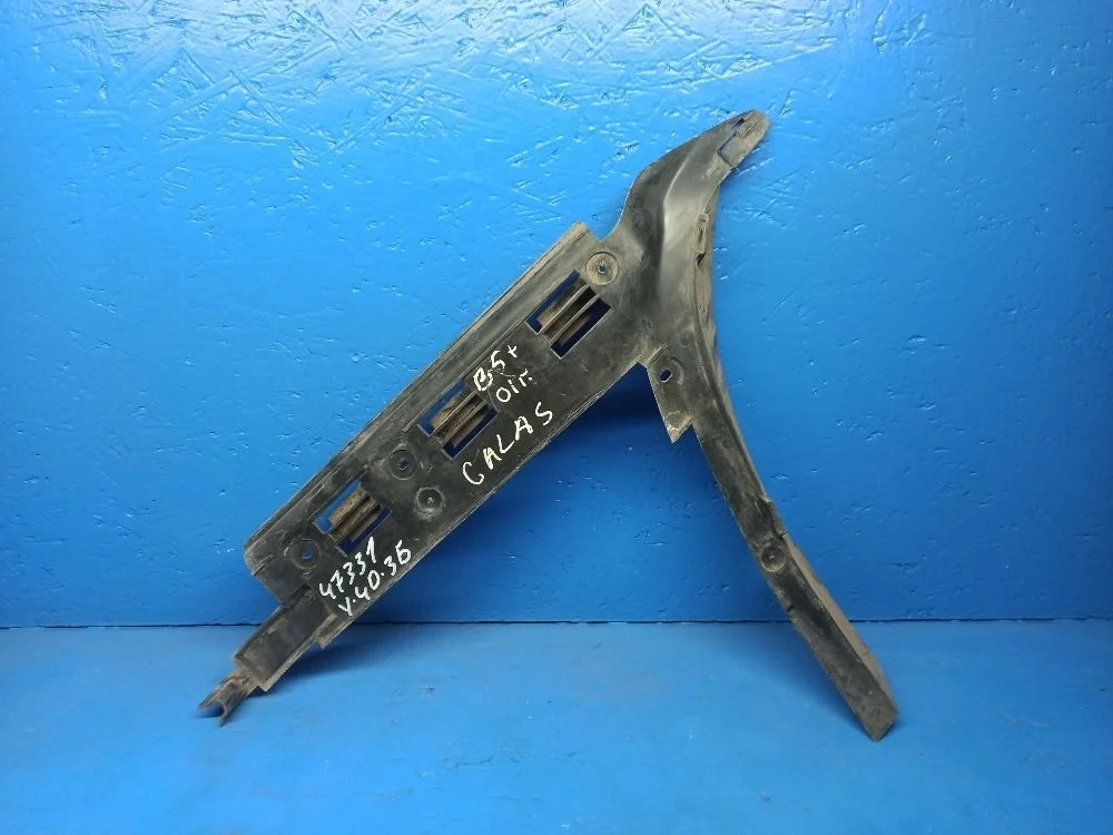 Кронштейн заднего бампера левый VW Passat B5+ седа