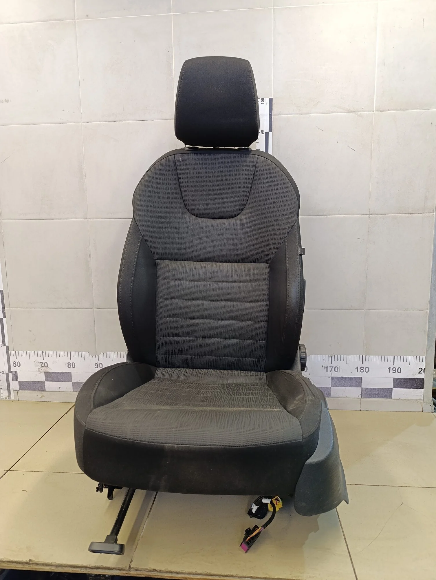 Сиденье переднее левое Octavia (A7) 2013>