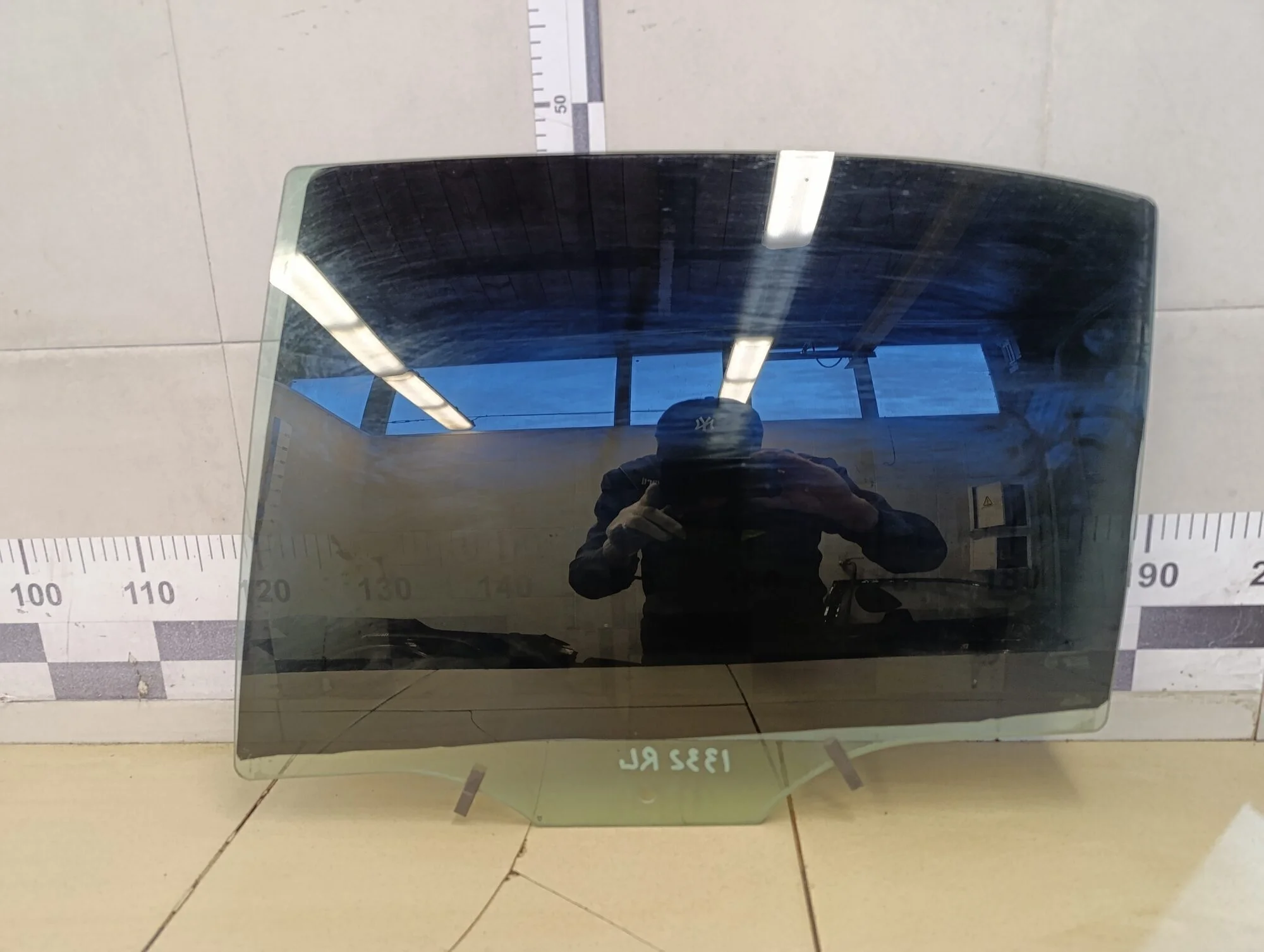 Стекло двери задней левой Octavia (A7) 2013>