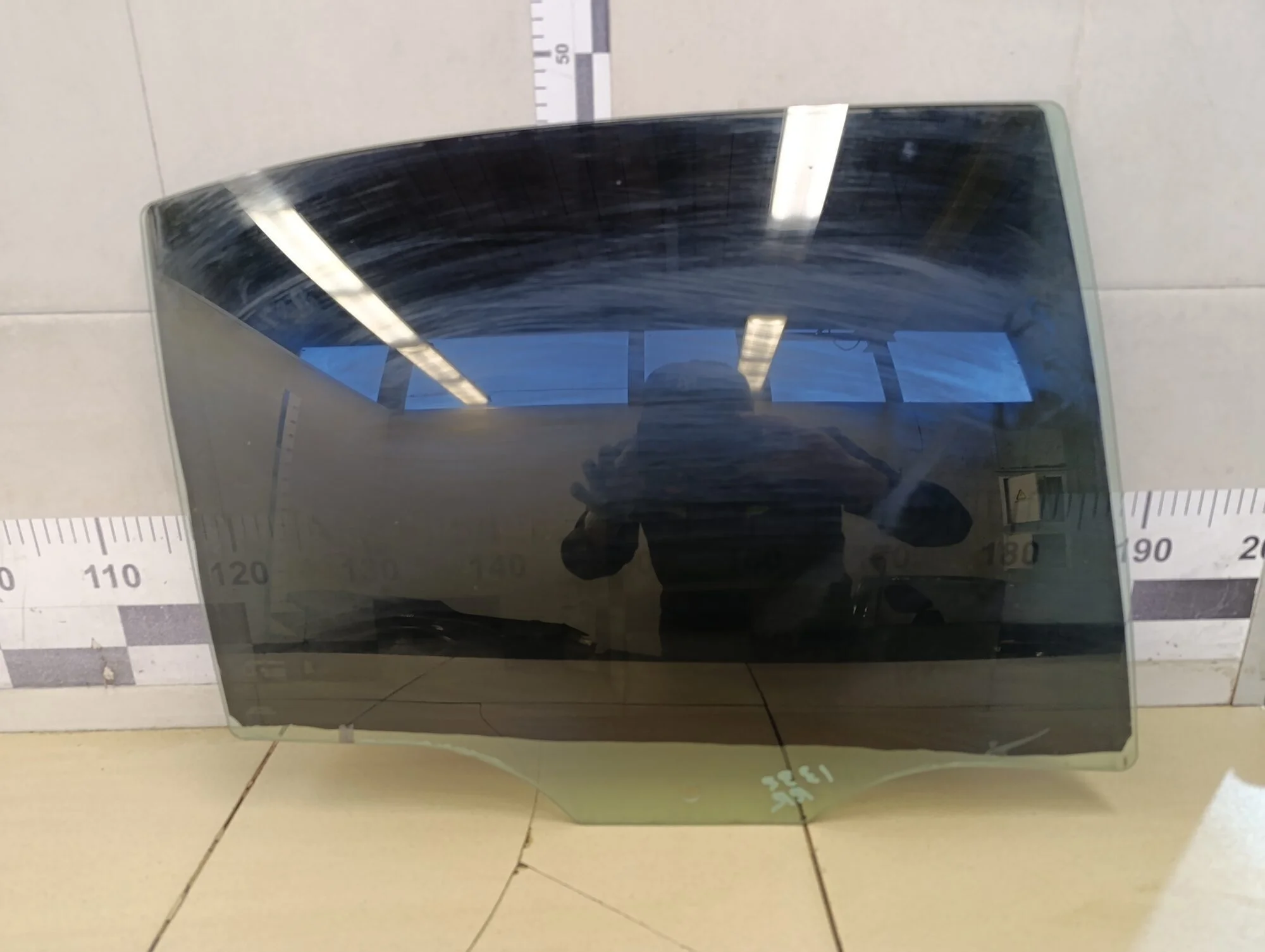 Стекло двери задней правой Octavia (A7) 2013>