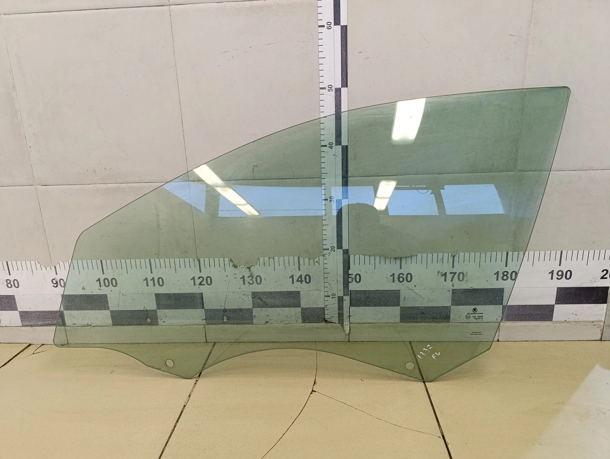 Стекло двери передней левой Octavia (A7) 2013>