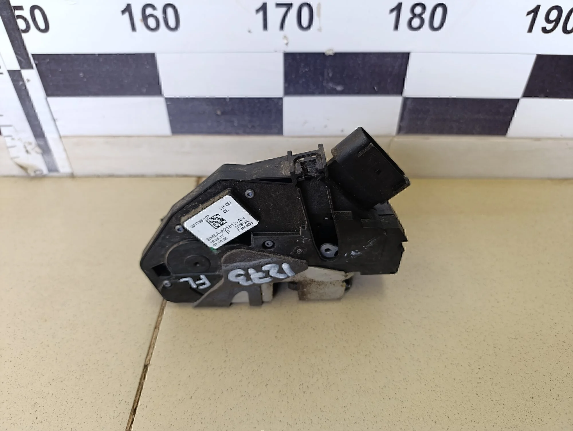 Замок двери передней левой Focus III 2011>