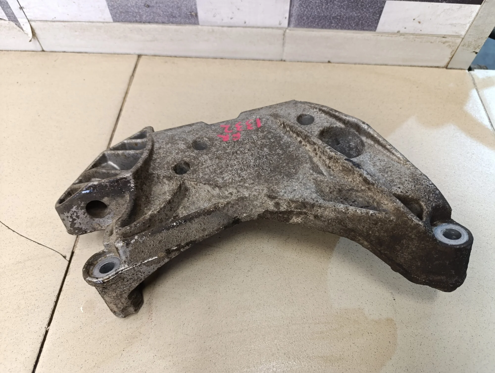 Кронштейн двигателя правый Octavia (A7) 2013>