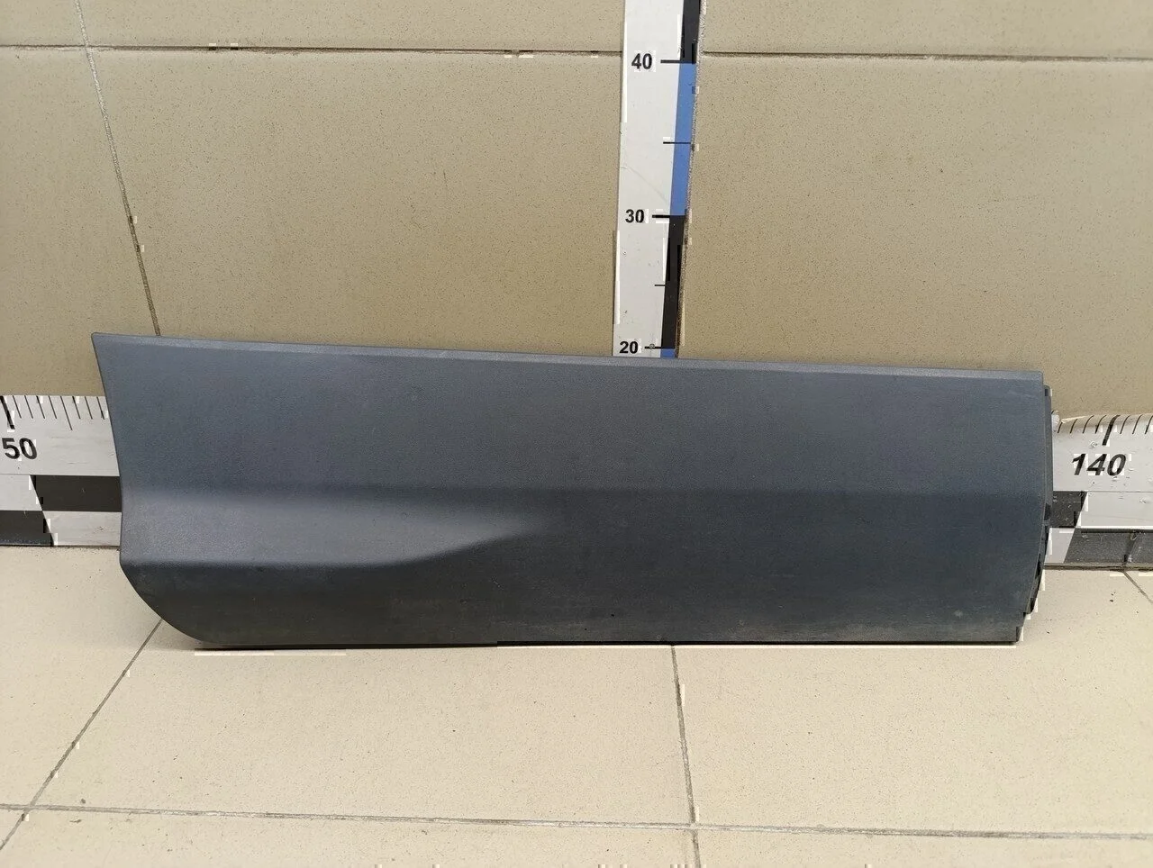 Накладка двери задней правой Kuga 2012>