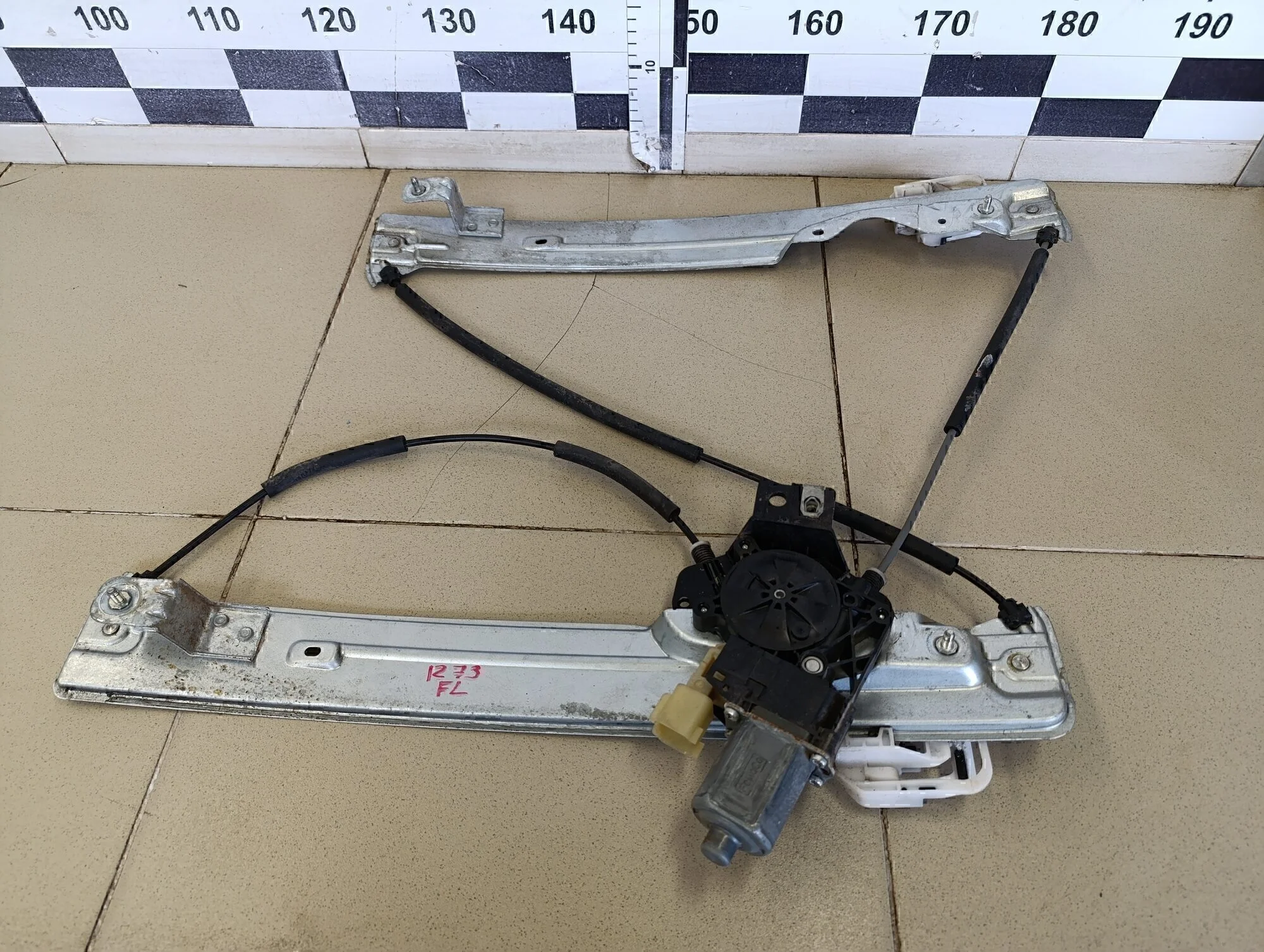 Стеклоподъемник электр. передний левый Kuga 2012>