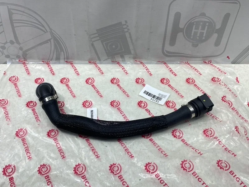 Патрубок ож Mercedes-benz W205