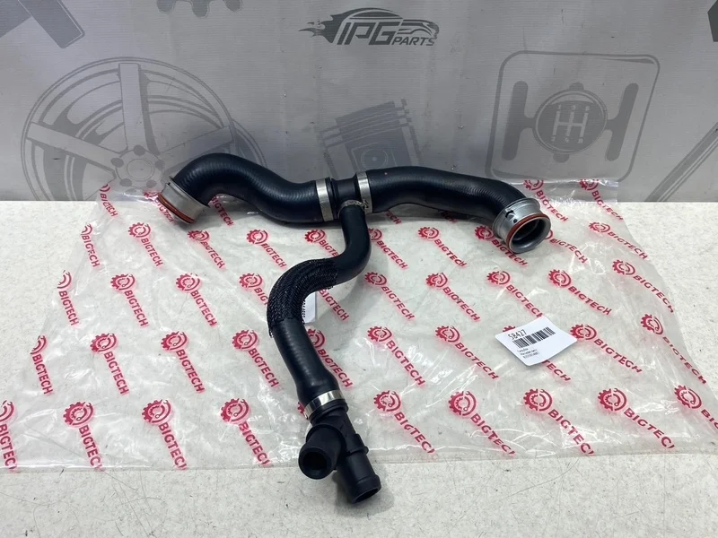 Патрубок ож Mercedes-benz W203