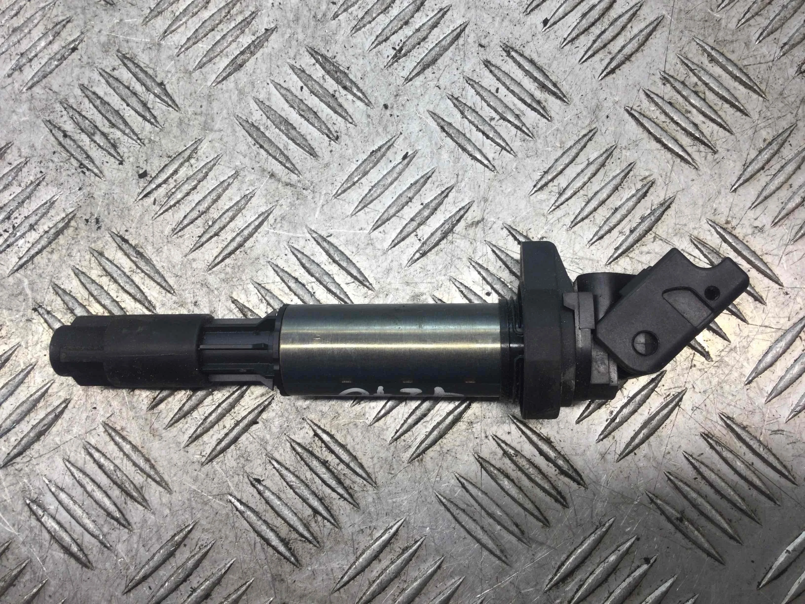 Катушка зажигания BMW 3-Series 3-Series E46 1998 - 2006 бензин 2.0 i Механика Седан