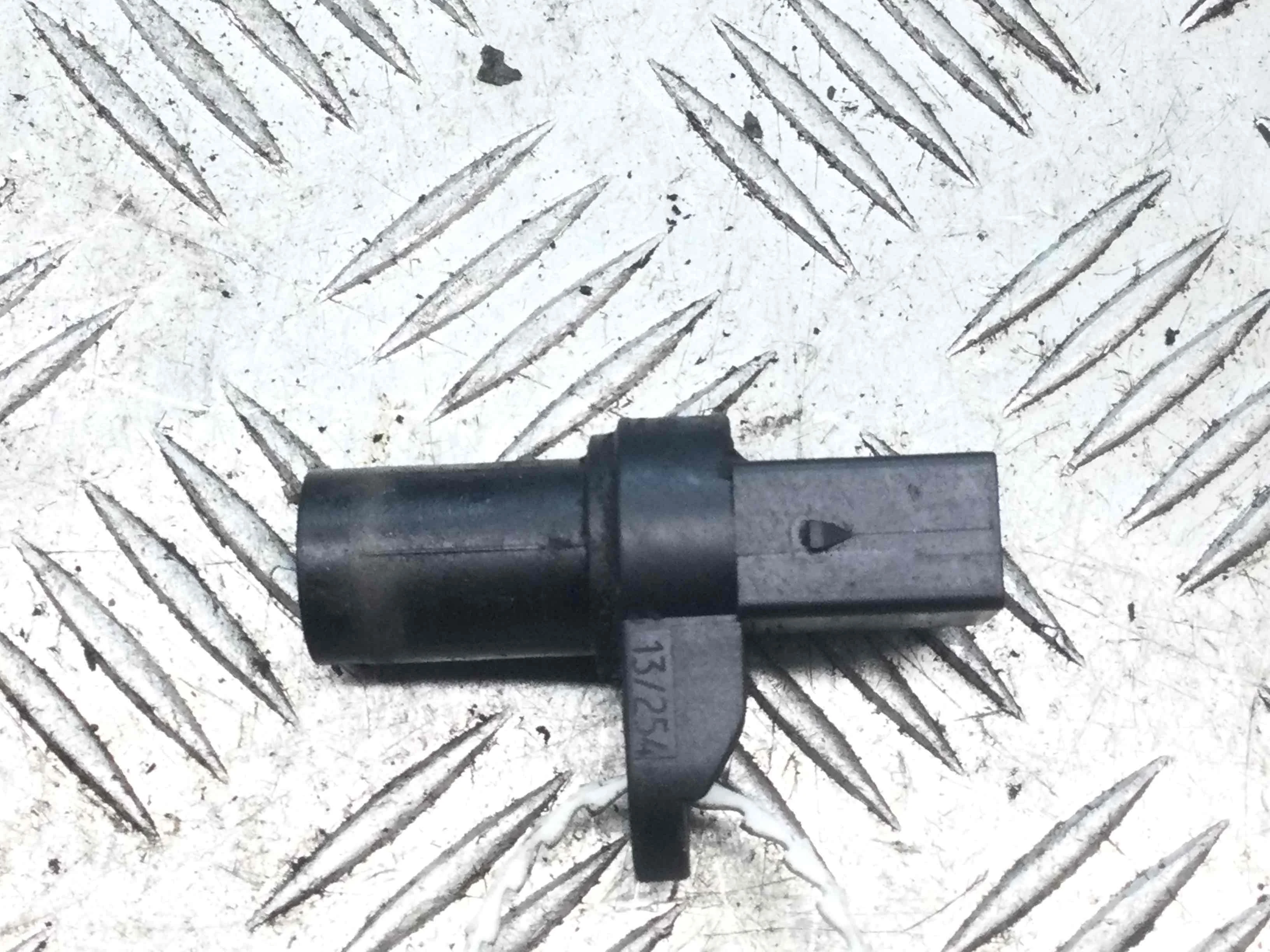 Датчик распредвала BMW 3-Series 3-Series E46 1998 - 2006 бензин 2.0 i Механика Седан