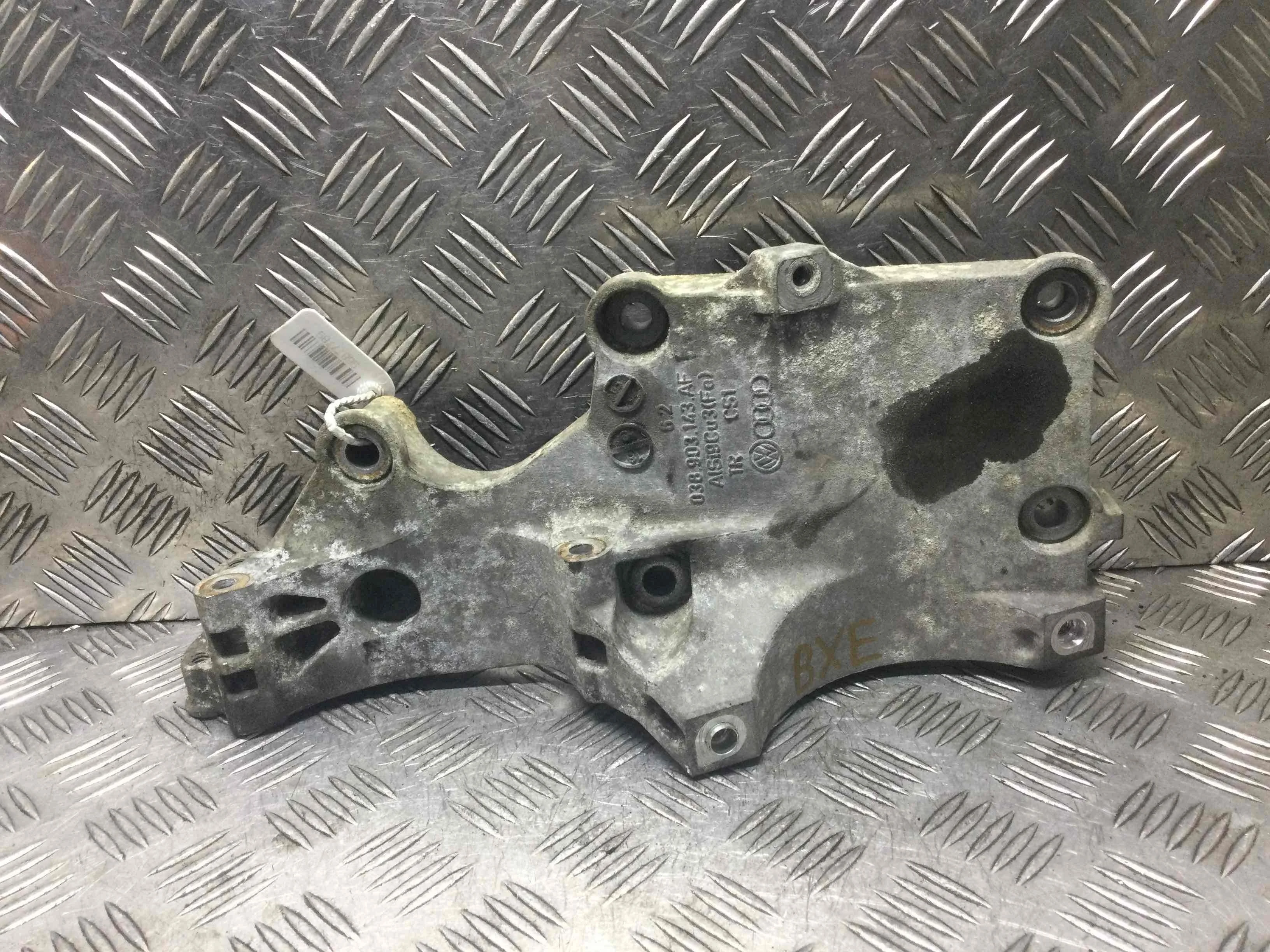 Кронштейн Volkswagen Golf 5 поколение (2004-2009) дизель 1.9 TDI Механика Х/б