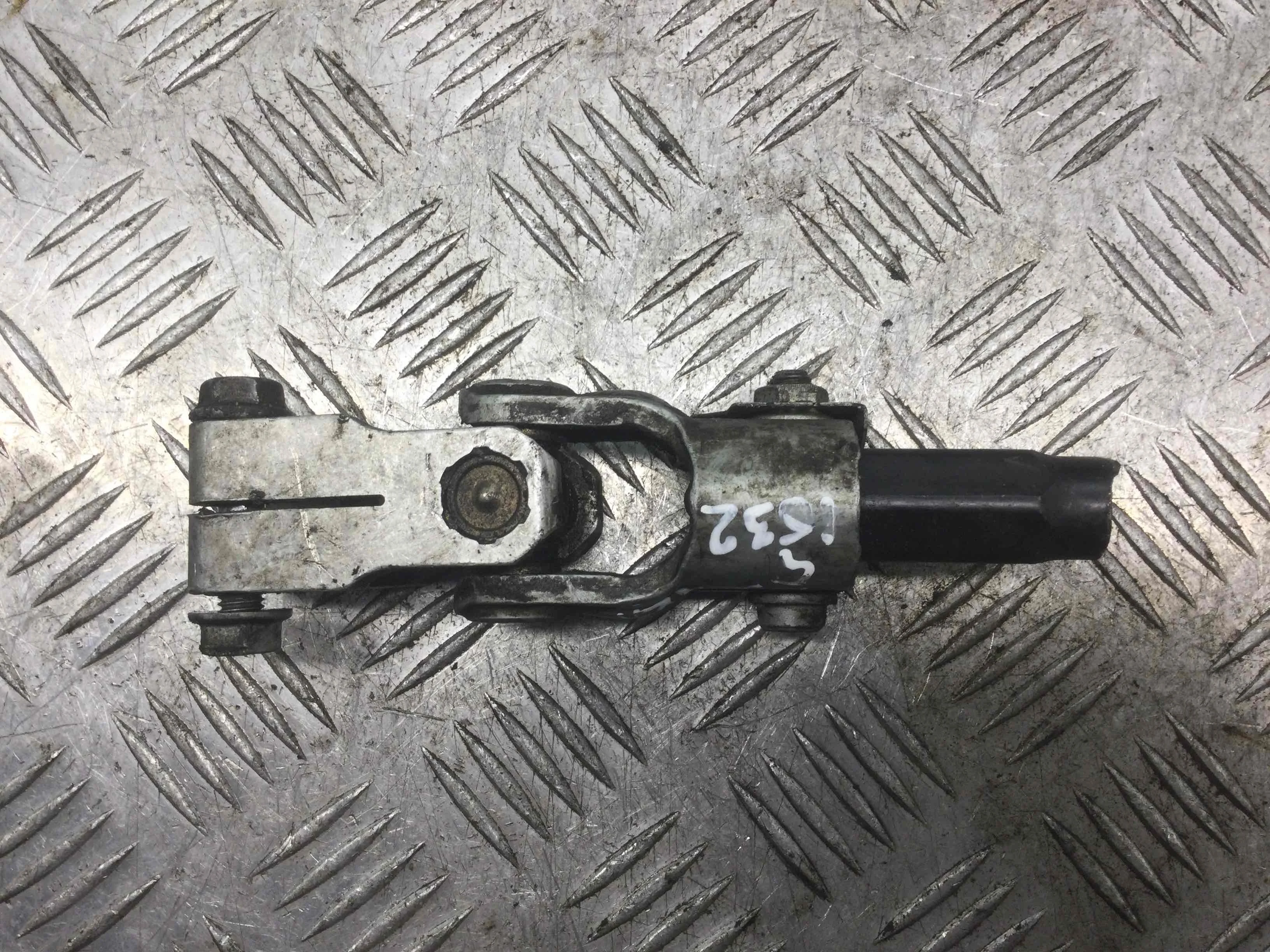 Рулевой карданчик Mercedes A-klasse W168 [рестайлинг] (2001-2004) дизель 1.7 CDI Автомат Х/б