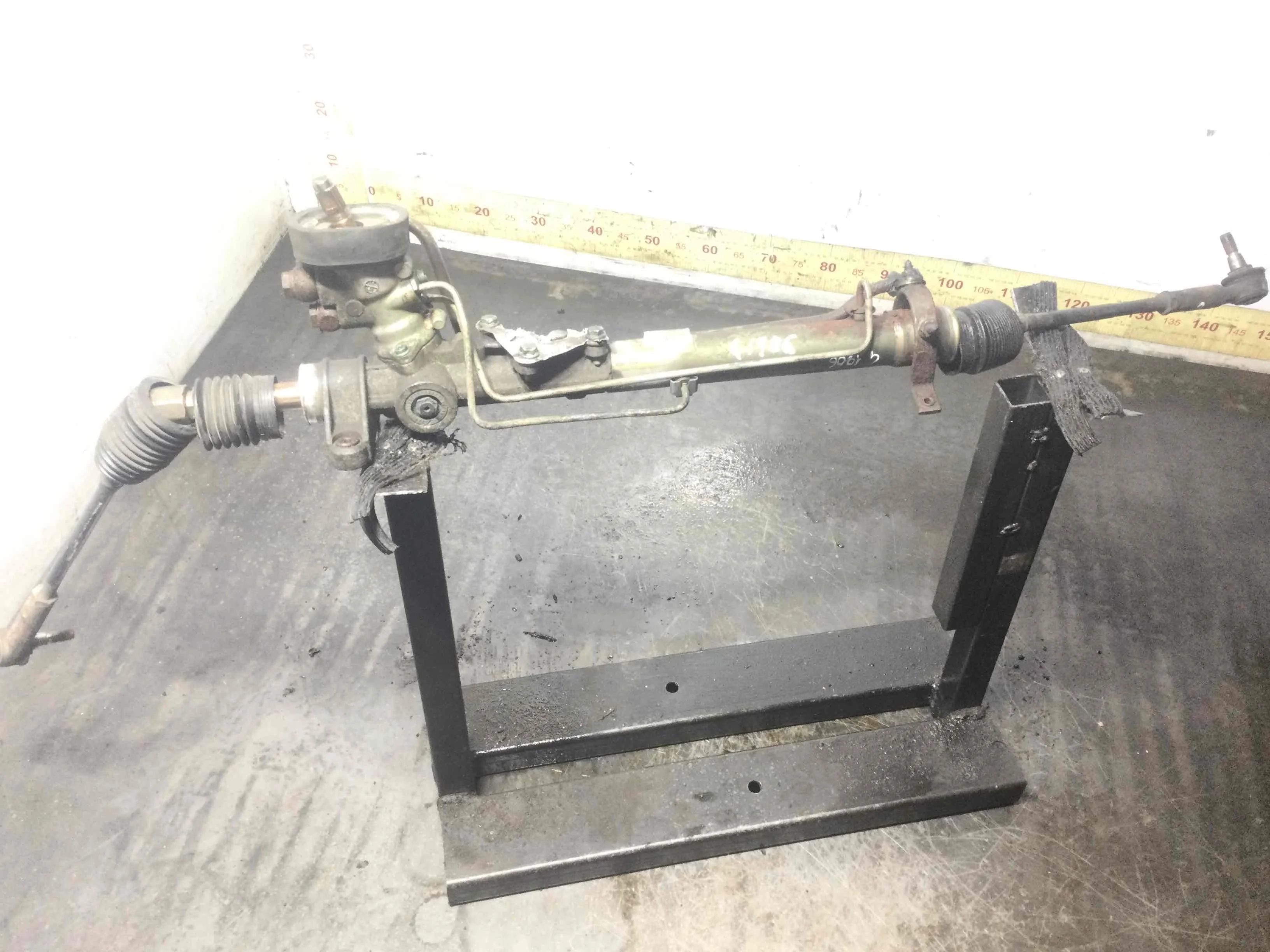 Рулевая рейка Audi A4 B5 [рестайлинг] (1999-2001) бензин 1.6 i Механика Седан