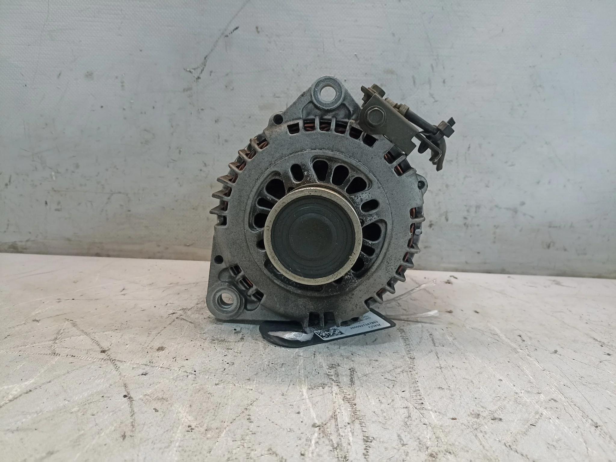 ГЕНЕРАТОР NISSAN 23100AU400 F2383Z