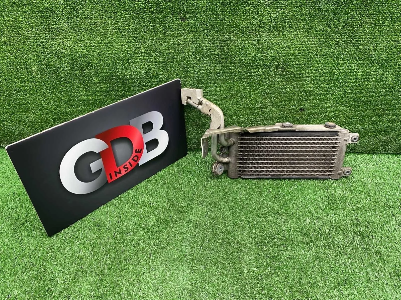 Радиатор масляный BMW 3 series 22.08.2007 17227521376 E92 N54B30A