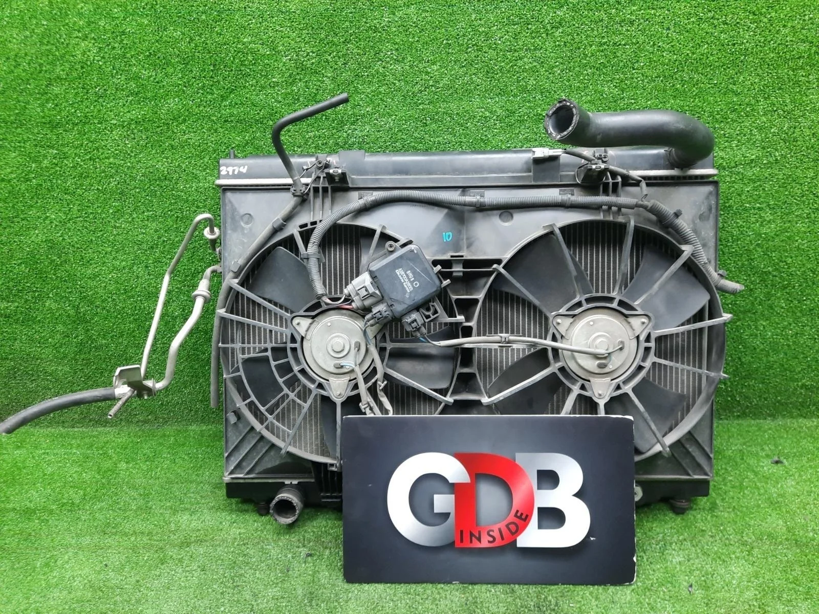 Кассета радиаторов Nissan Fuga 21460EH100 Y50 VQ35HR