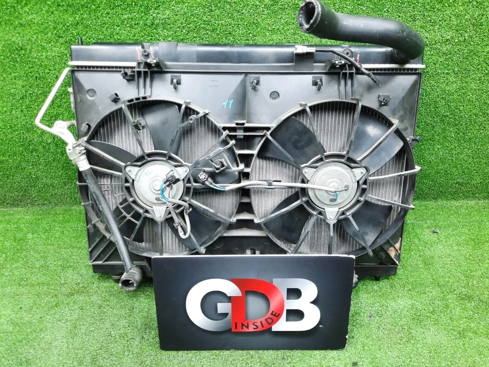 Кассета радиаторов Nissan Fuga 21460EH100 Y50 VQ35HR