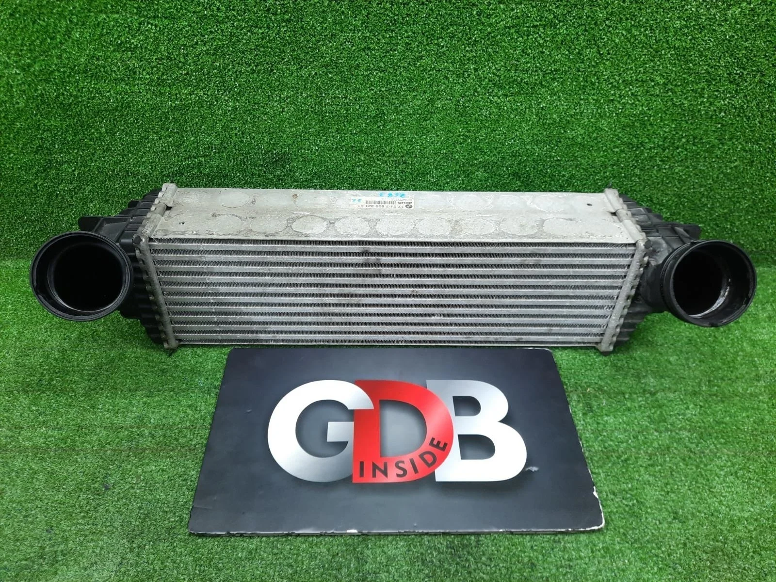 Интеркулер BMW X5 23.09.2011 17517809321 E70 N55B30A