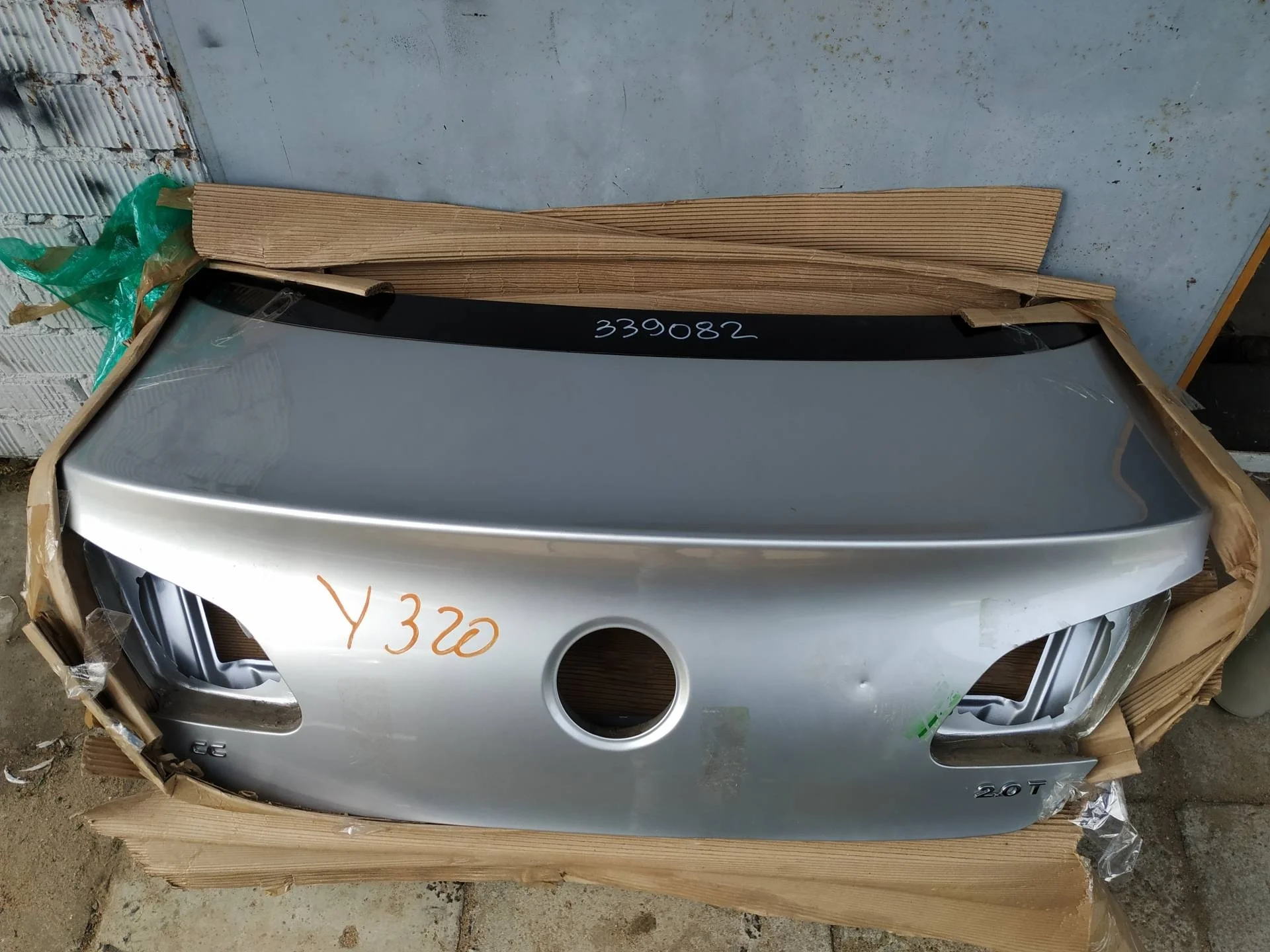 крышка багажника Volkswagen Passat CC 2008