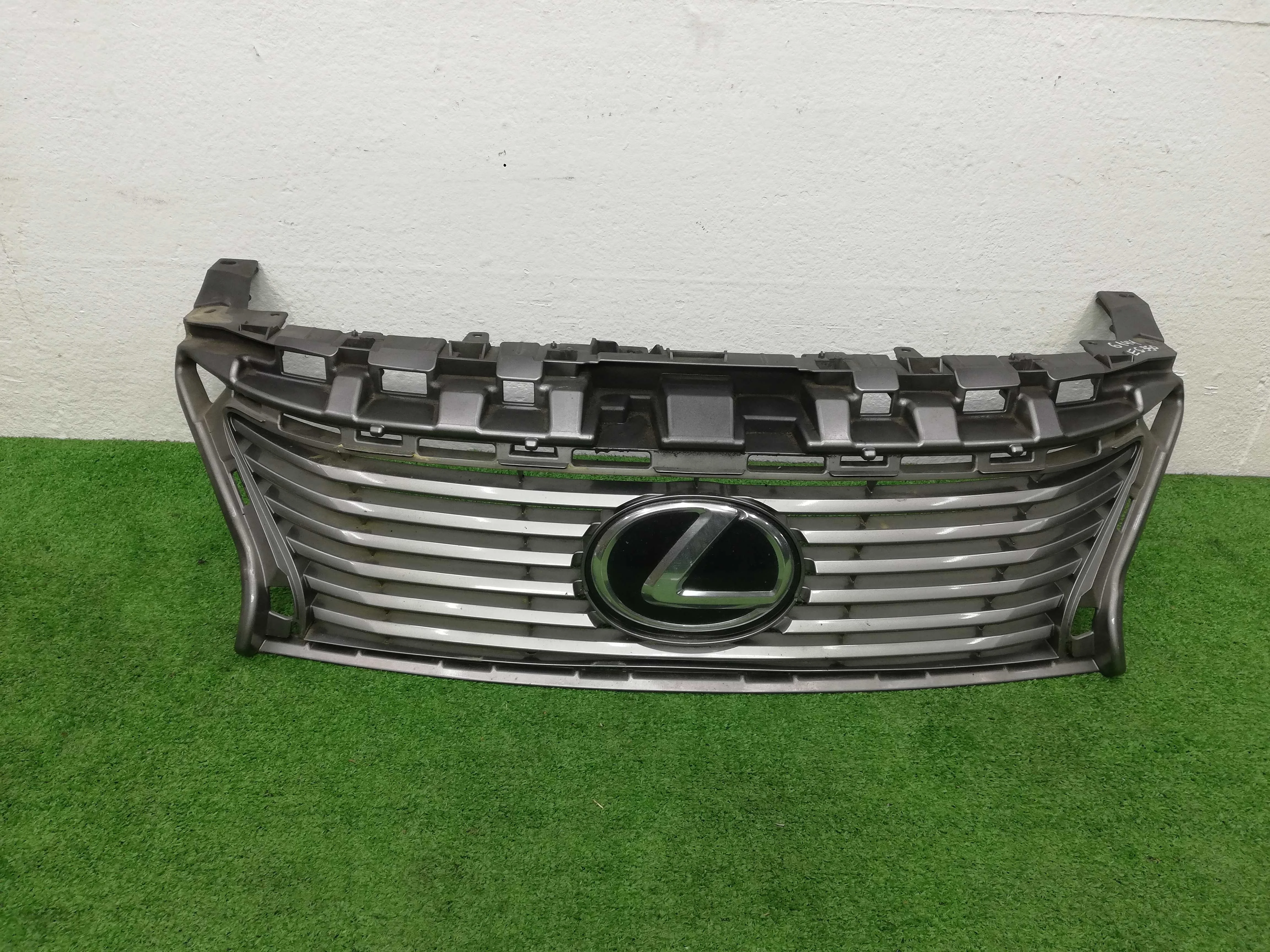 Решетка радиатора Lexus ES VI (AVV6,ASV6) 2012 - 2018 бензин 3.5 Автомат