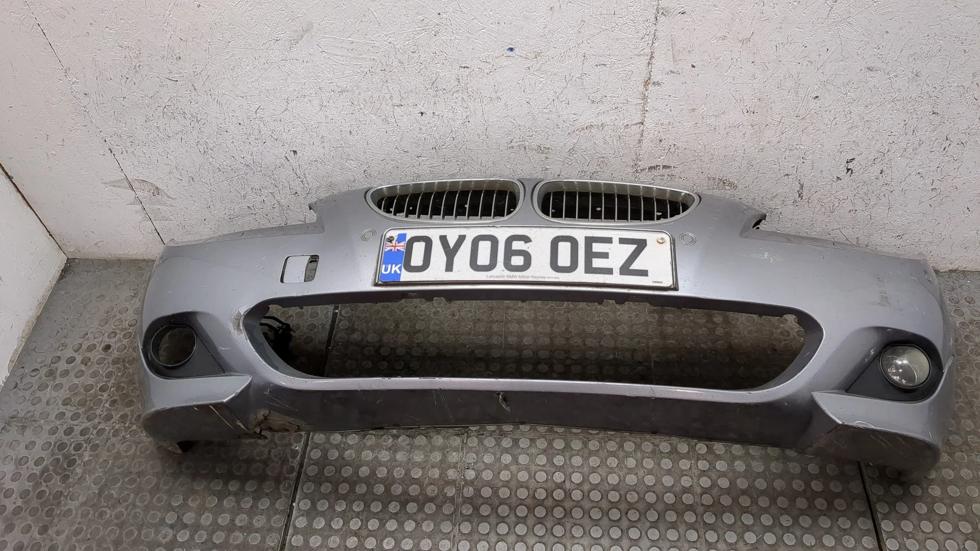 Бампер BMW 5 E60 2003-2010 КПП автомат (АКПП) 256D2 / M57D25 Дизель 2.5 л Турбо