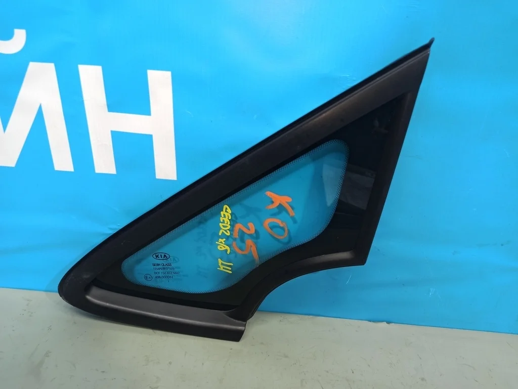 форточка Kia Ceed 2 JD 2012-2015 03.01.2014