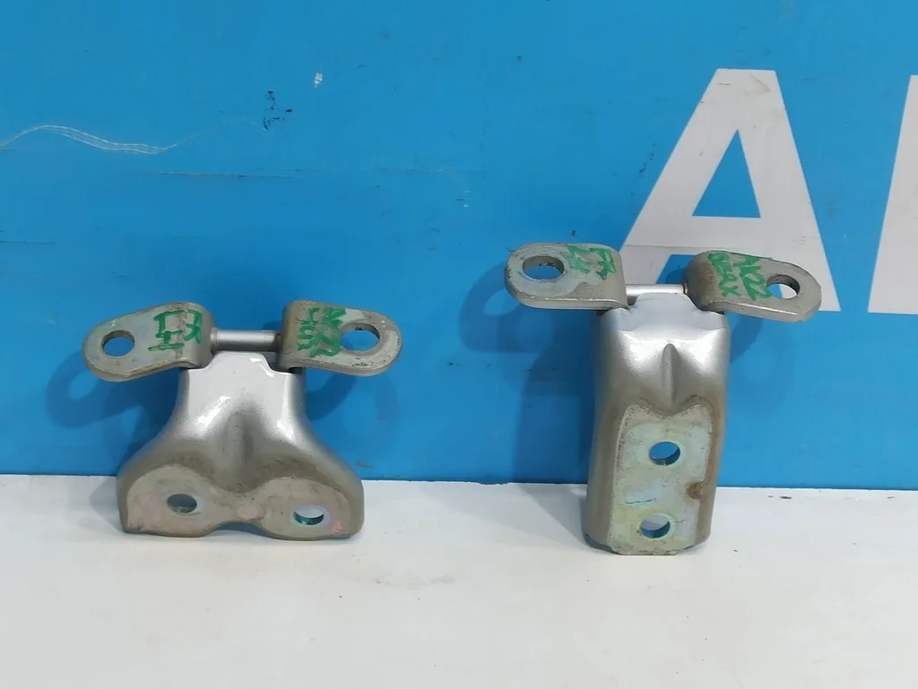 петли двери Kia Cerato 4 BD 2018-2021 01.22.2021