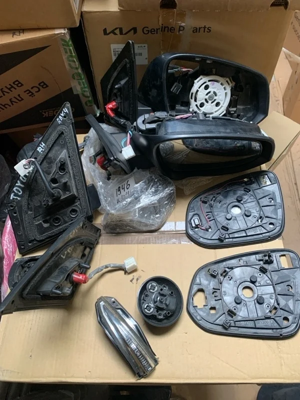 Зеркало боковое Toyota Rav4 2012-2015 CA40