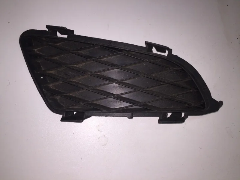 Решётка бампера Mazda 6 2002-2008 GG