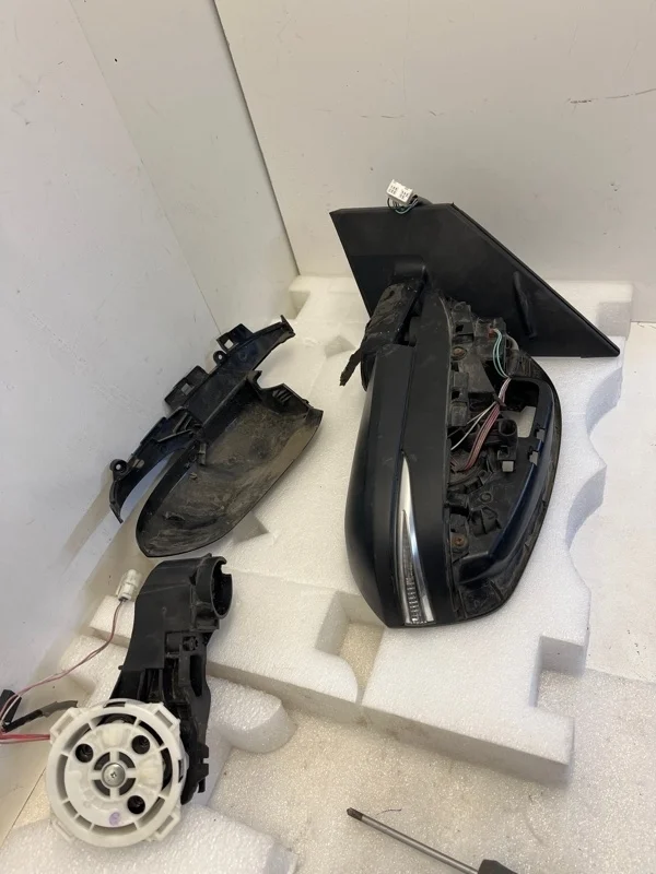 Зеркало боковое Toyota Rav4 2012-2015 CA40