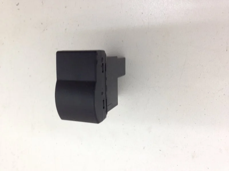 Заглушка кнопки Mazda 3 2003-2009 BK