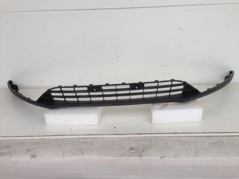 Губа бампера Ford Focus 2011-2019 3