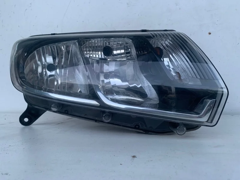 Фара Renault Logan 2012-2018