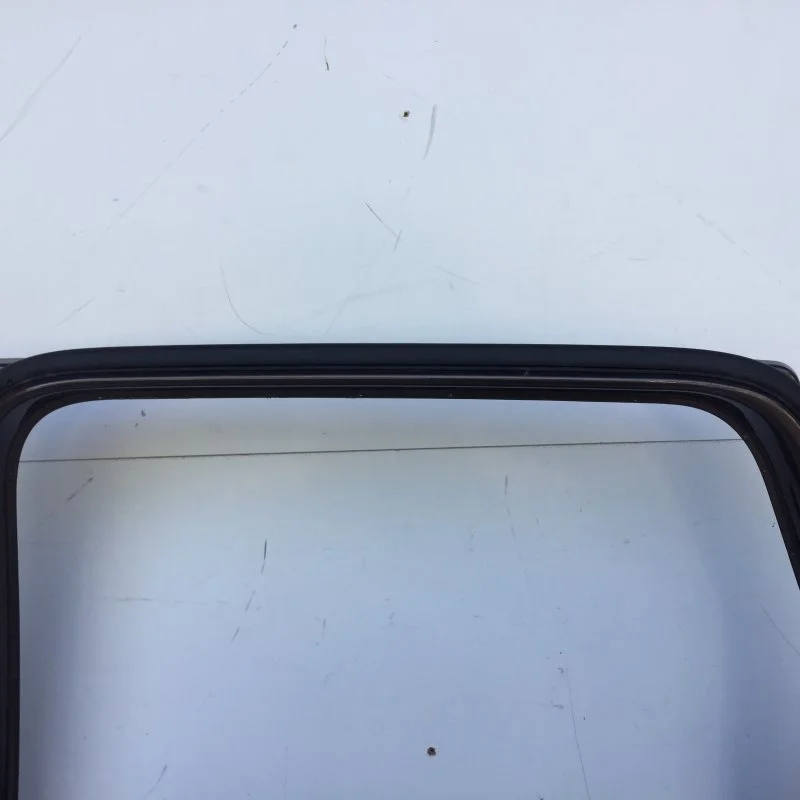 Уплотнитель двери Volkswagen Touareg 2014-2018