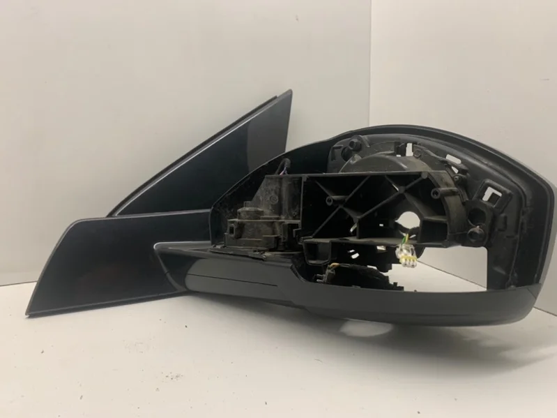 Корпус зеркала Land Rover Discovery Sport 2009-2013