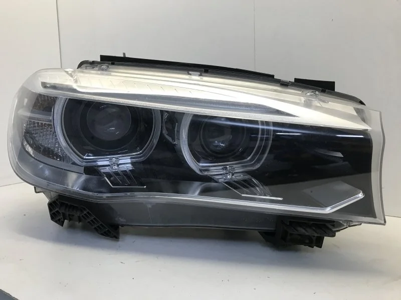 Фара BMW X5 2013-2018 F15