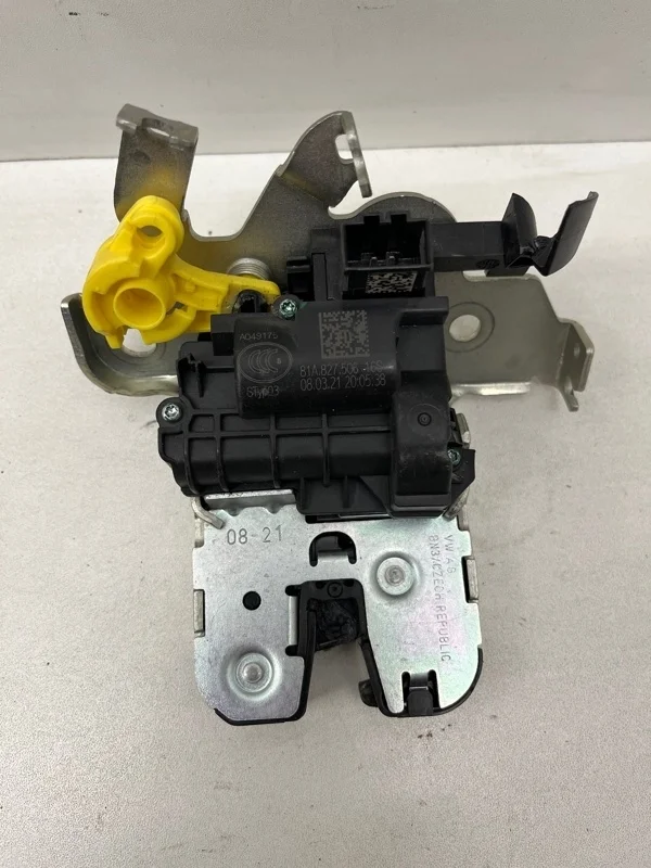 Замок крышки багажника Audi A7 2018-2022