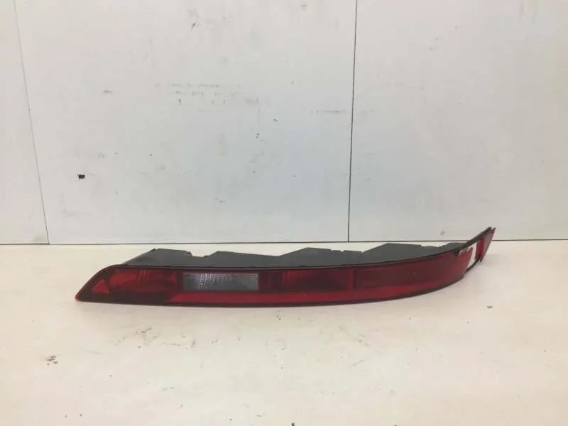 Фонарь в бампер Audi Q5 2016-2024