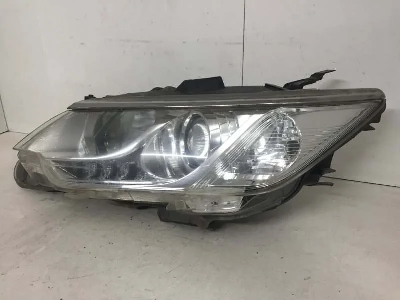 Фара Toyota Camry 2011-2017 XV50