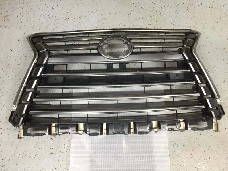 Решётка радиатора Lexus LX 2015-2023