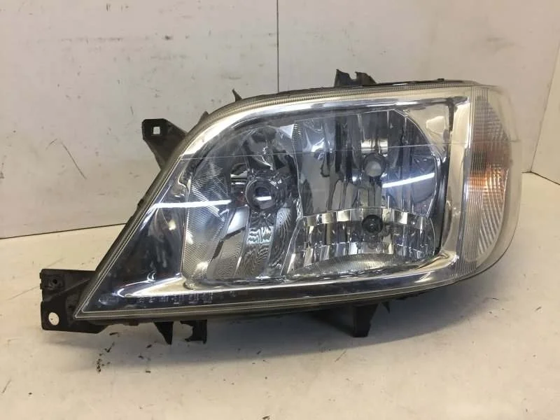 Фара Mercedes-Benz Sprinter 2006-2019 W906-909