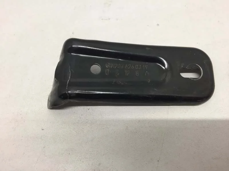 Кронштейн Mercedes-Benz CLS-klasse 2010-2017 C218