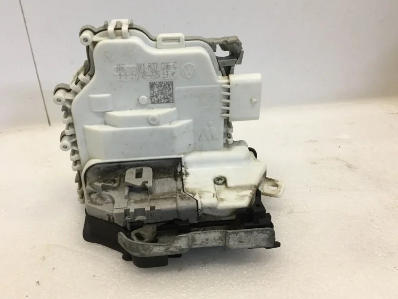 Замок двери Audi A4 2015-2023 B9