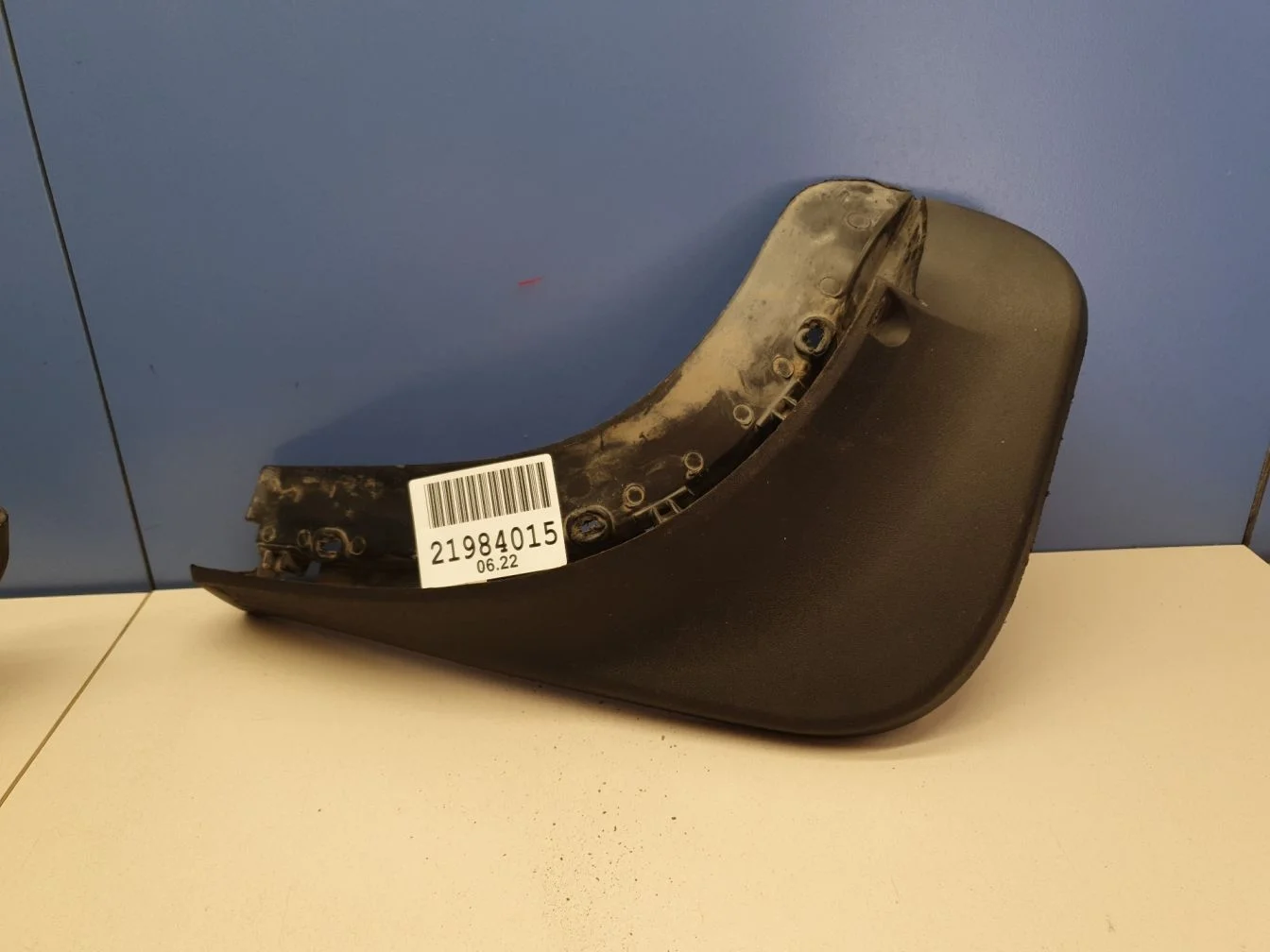 Брызговик задний левый для Volkswagen Touareg 2002-2010