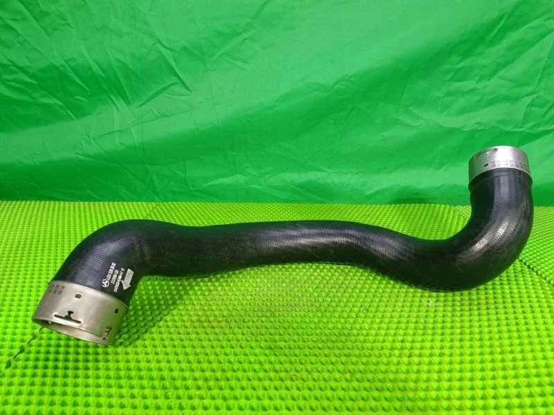 Патрубок интеркулера Mercedes-Benz W204