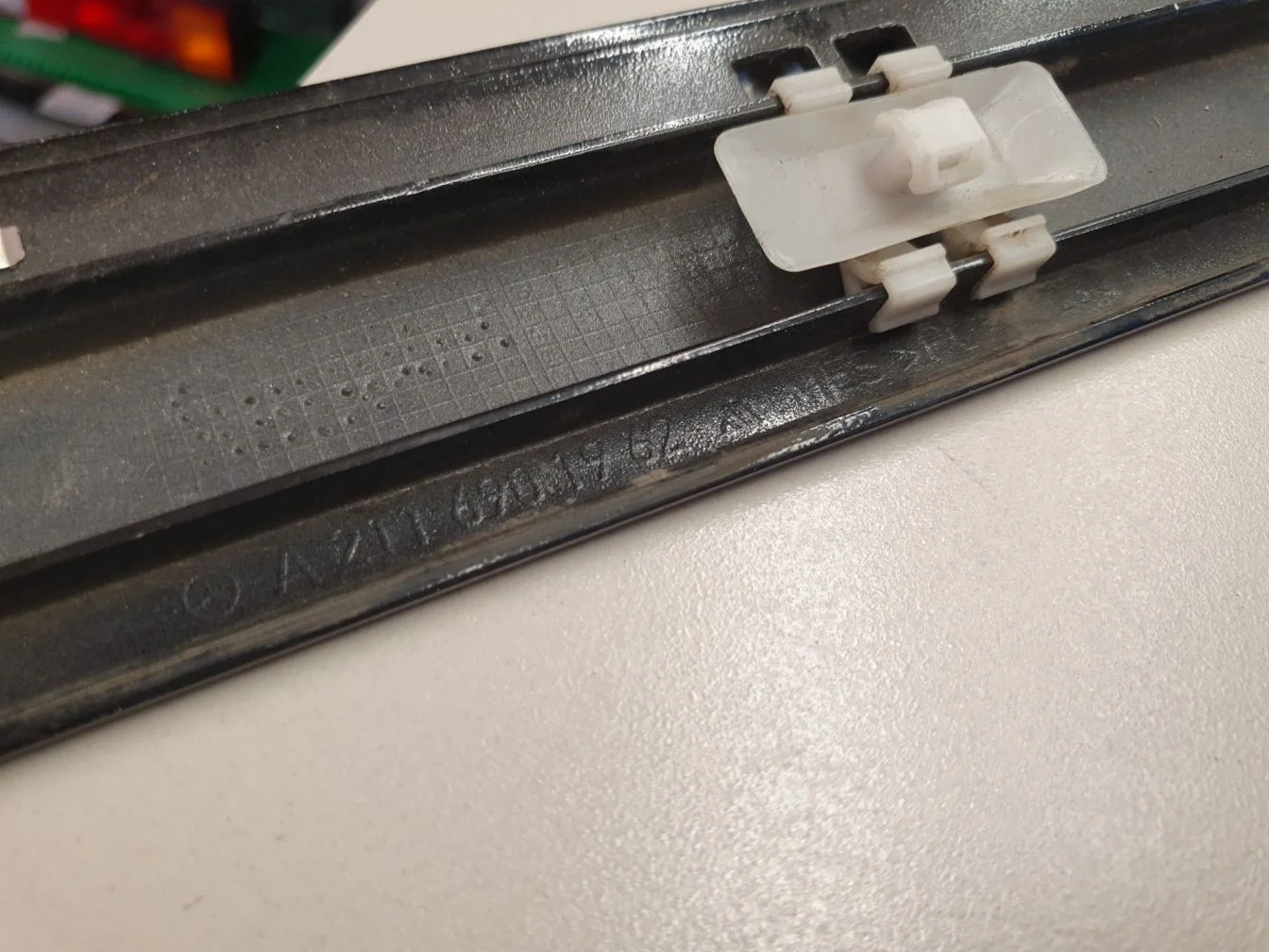 Молдинг двери левый передний для Mercedes E-klasse W211 2002-2009