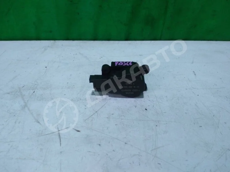 Моторчик заслонки отопителя Mercedes-Benz W203