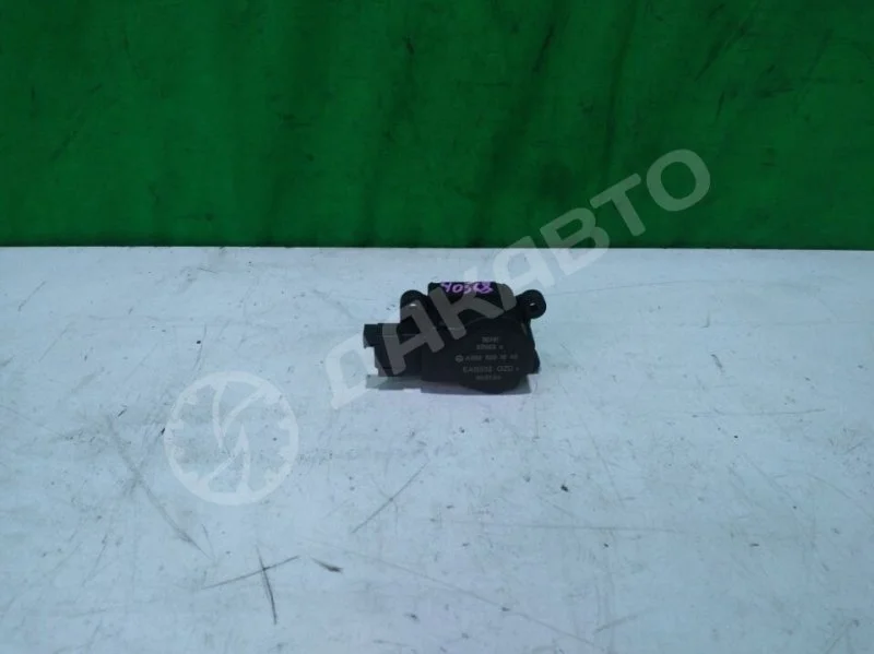 Моторчик заслонки отопителя Mercedes-Benz W203