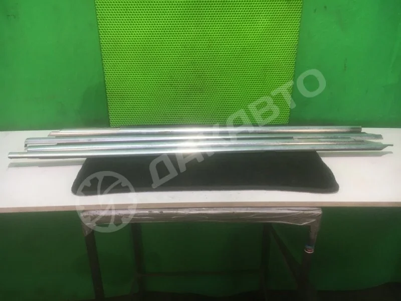 Молдинги дверных стекол Mercedes-Benz W221