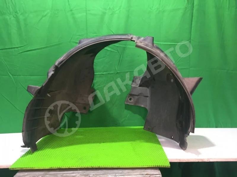 Подкрылок Mercedes-Benz W220